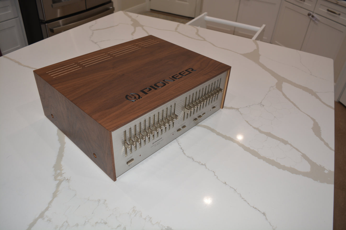 Custom Walnut Wood Case for Pioneer SG-9500 Equalizer