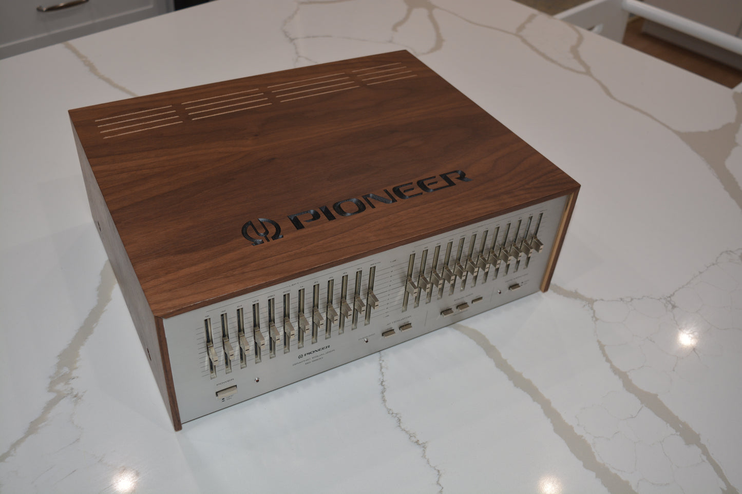 Custom Walnut Wood Case for Pioneer SG-9500 Equalizer